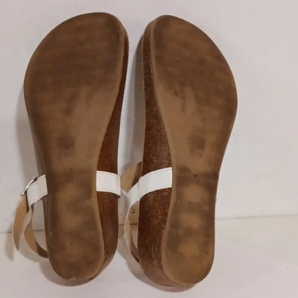 Cordani Gene White Patent Cork Wedge thong sandals sz 39/8